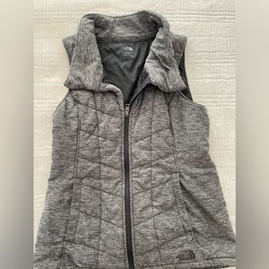 Women’s North Face Vest size M